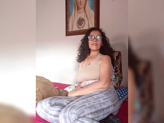 Taniamilf69's BongaCams show and profile