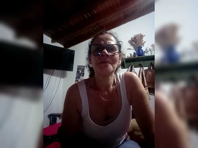 Taniamilf69's BongaCams show and profile