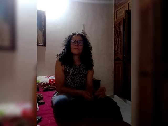 Taniamilf69's BongaCams show and profile