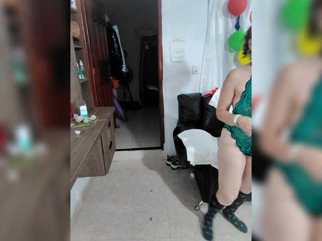 Taniamilf69's BongaCams show and profile