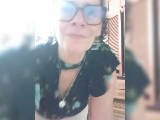 Taniamilf69 live cam profile