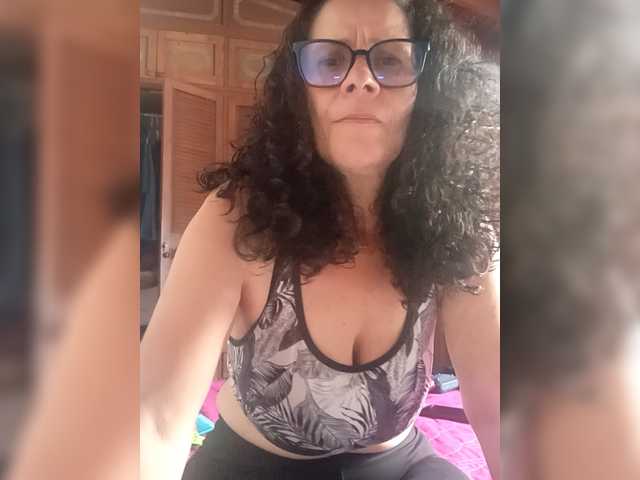 Taniamilf69's BongaCams show and profile