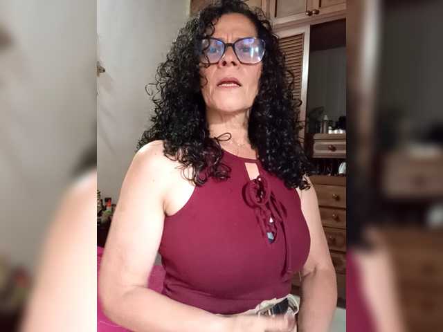 Taniamilf69's BongaCams show and profile