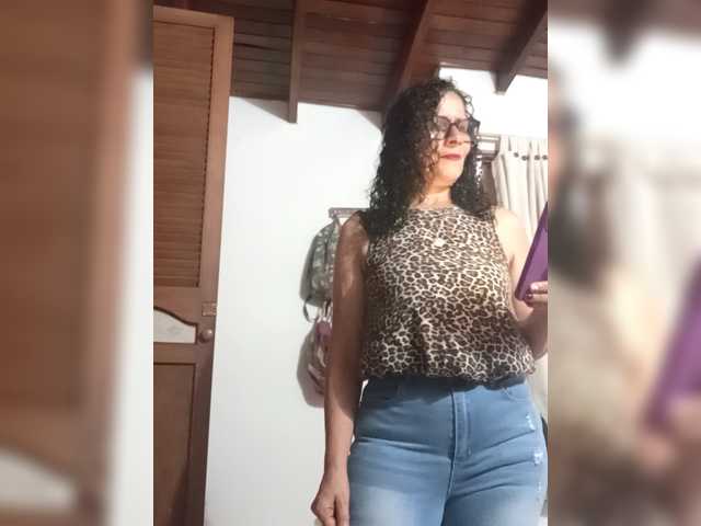 Taniamilf69's BongaCams show and profile