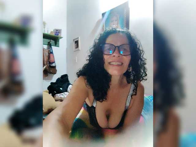 Taniamilf69's BongaCams show and profile