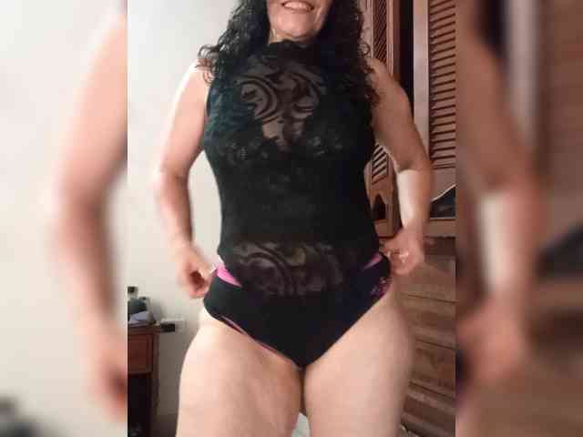 Taniamilf69 Live Webcam on BongaCams