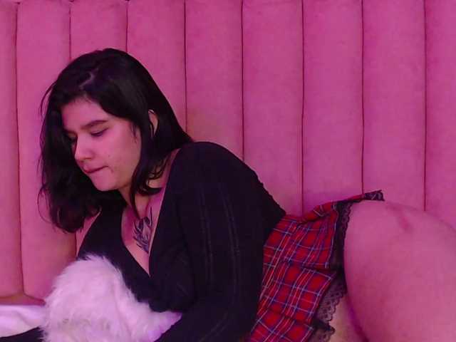 SkyeBela's BongaCams show and profile