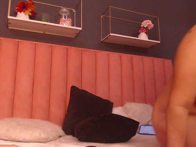 SkyeBela's BongaCams show and profile