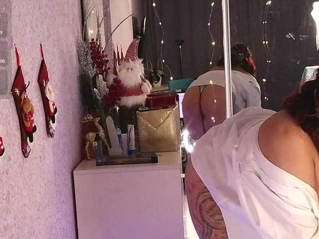 Mary-Mee's BongaCams show and profile