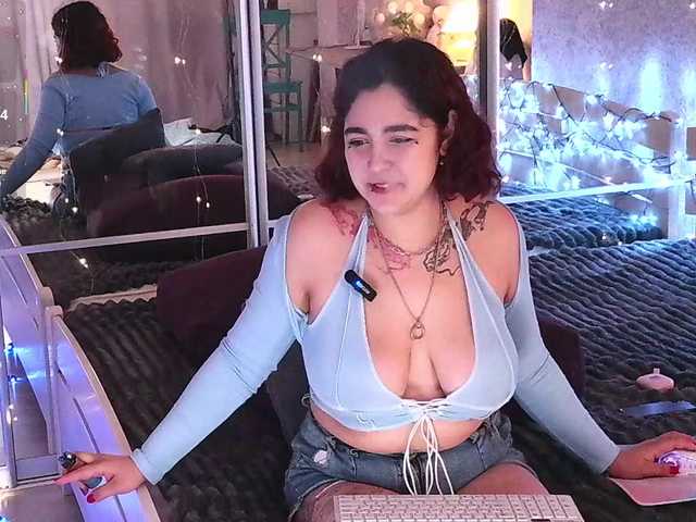 Mary-Mee's BongaCams show and profile