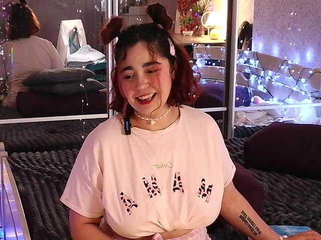 Mary-Mee's BongaCams show and profile