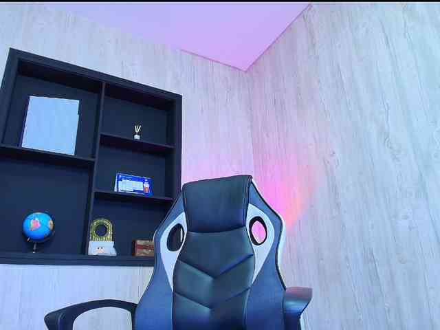 SkarlettAry SkarlettAry