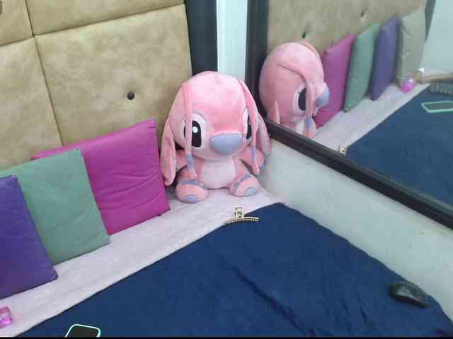 IamCarollVbna webcam