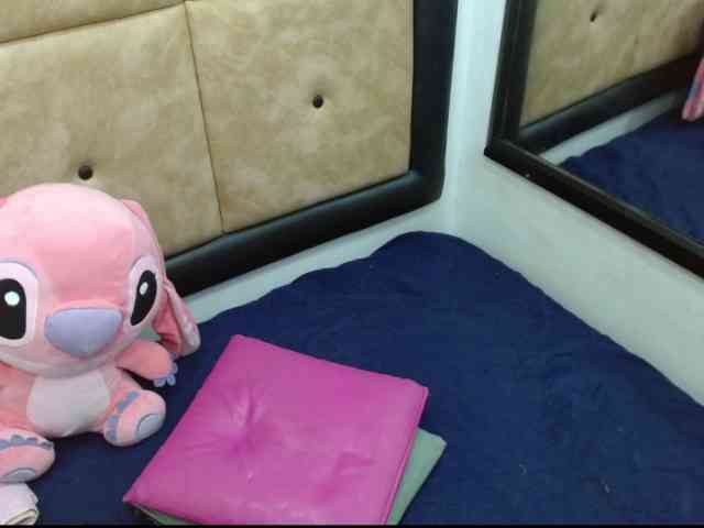 IamCarollVbna webcam