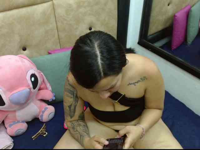 IamCarollVbna webcam