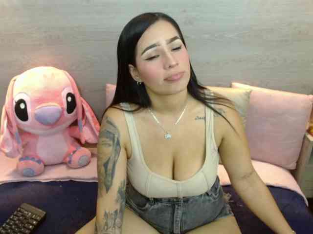 IamCarollVbna webcam