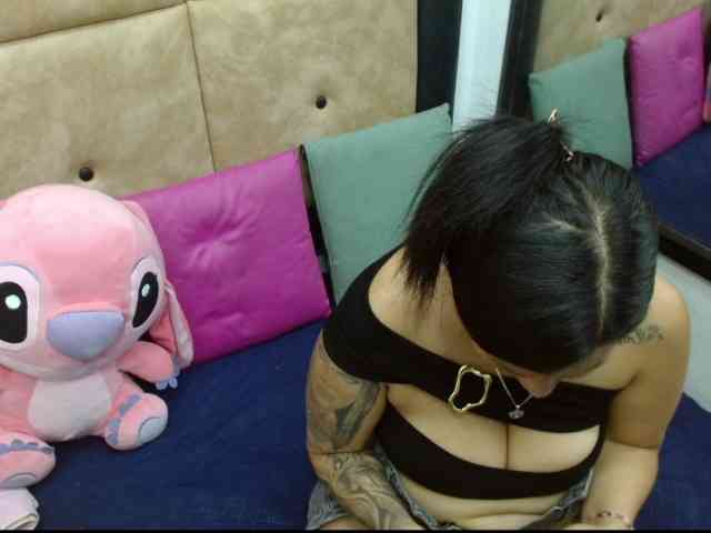 IamCarollVbna webcam