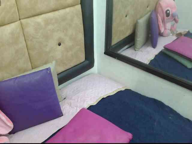 IamCarollVbna webcam