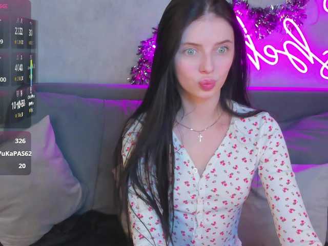 Eva-Mayers's BongaCams show and profile