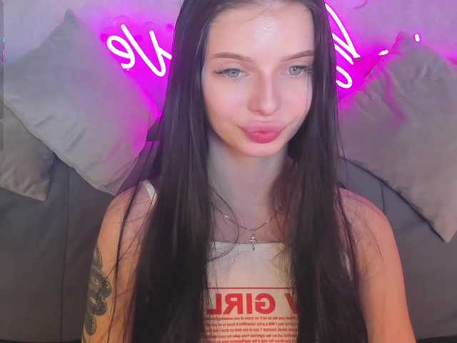  Eva-Mayers chat room