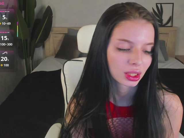  Eva-Mayers chat room