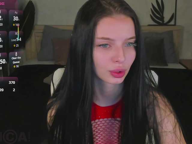  Eva-Mayers chat room