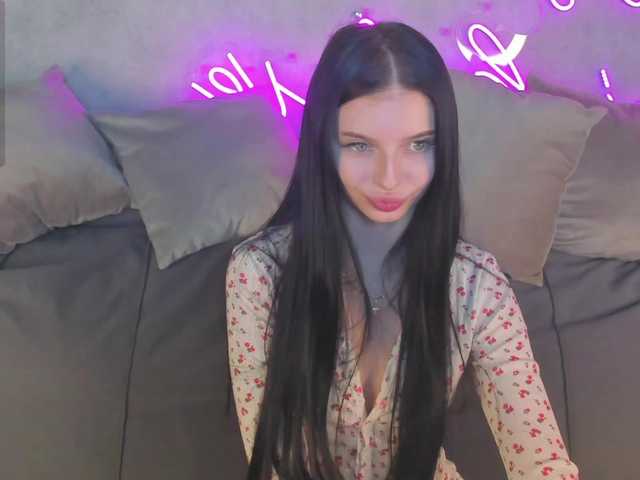  Eva-Mayers chat room