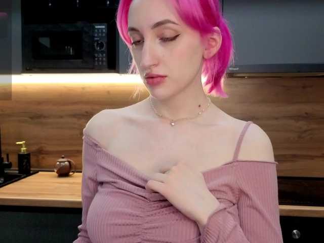 Alice-World8's BongaCams show and profile