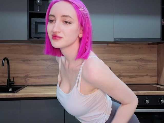Alice-World8's BongaCams show and profile
