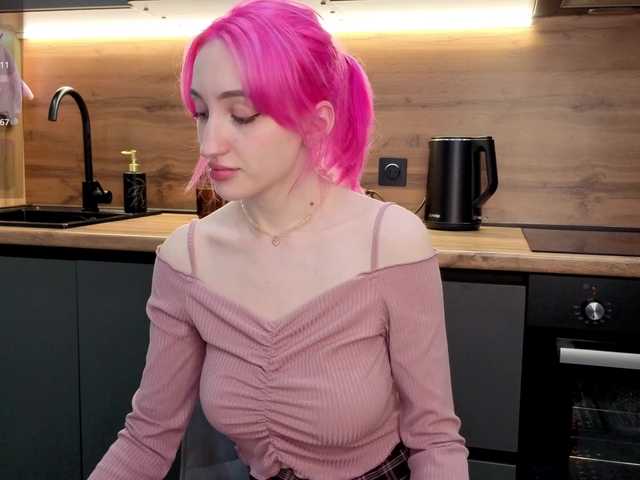 Alice-World8's BongaCams show and profile