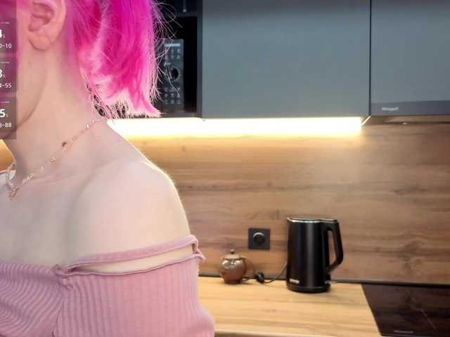 Alice-World8's BongaCams show and profile