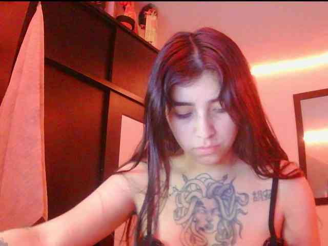 adri-gomez1 webcam