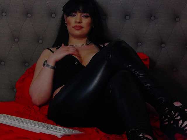 MadelynVelure webcam bongacams model stream image