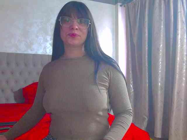 MadelynVelure webcam