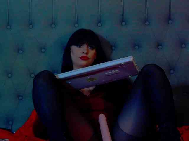 MadelynVelure webcam