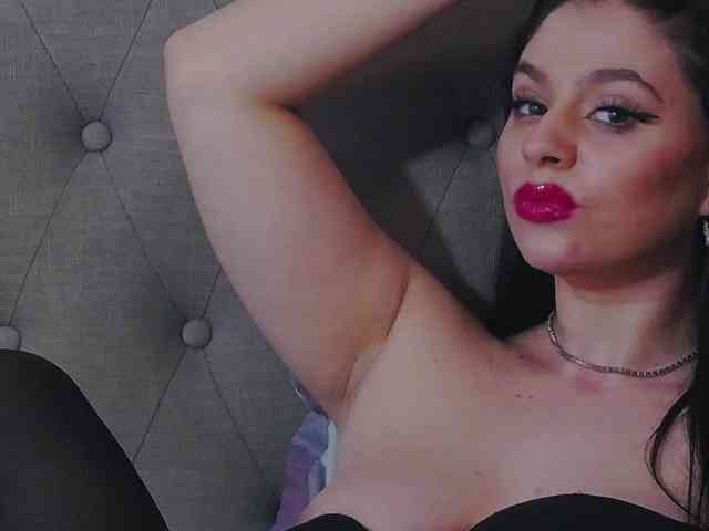 MadelynVelure webcam