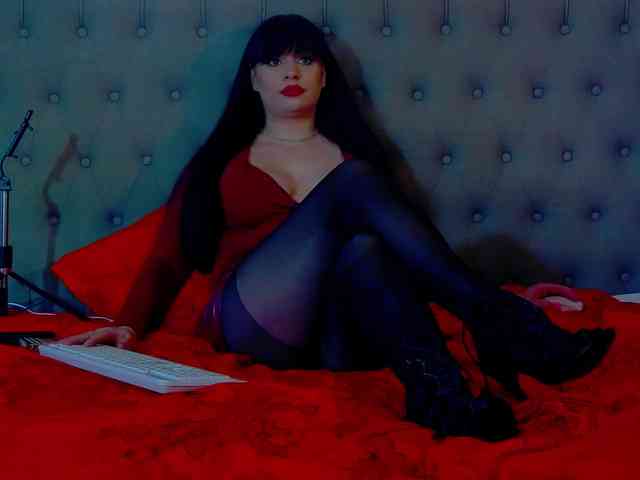 MadelynVelure webcam