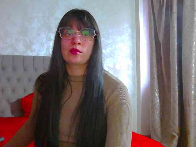 MadelynVelure webcam