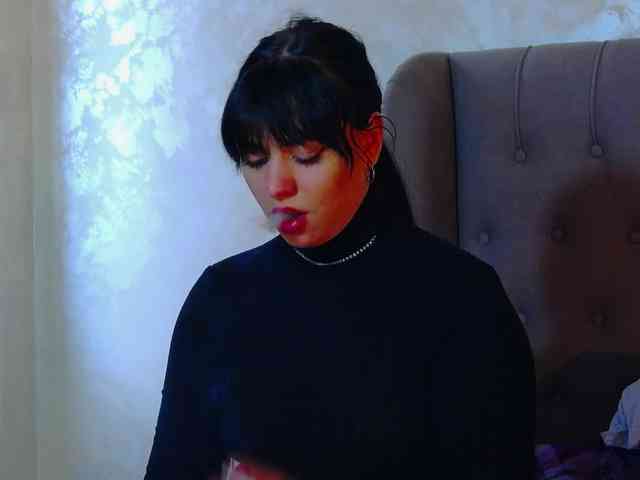 MadelynVelure webcam