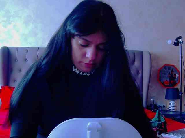 MadelynVelure webcam