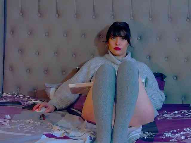 MadelynVelure webcam