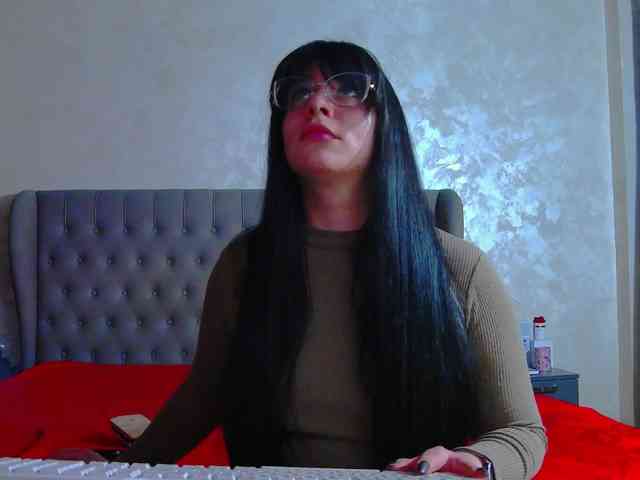 MadelynVelure webcam