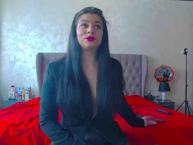 MadelynVelure MadelynVelure