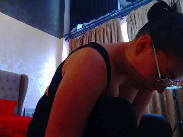 MadelynVelure webcam