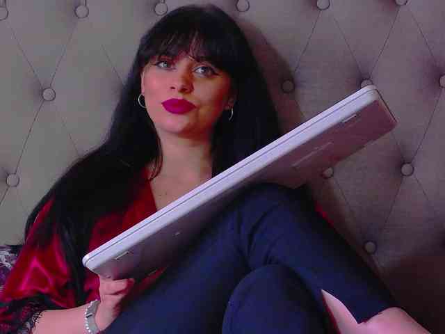 MadelynVelure webcam