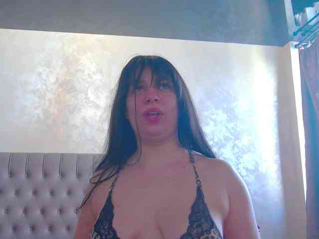 MadelynVelure webcam