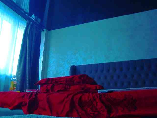 MadelynVelure webcam