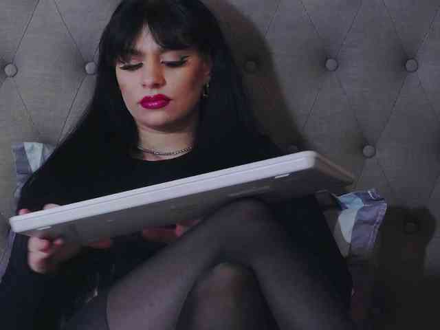 MadelynVelure webcam