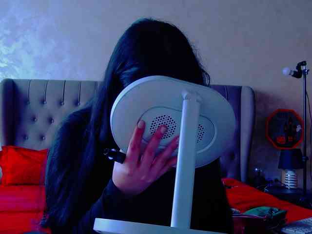 MadelynVelure webcam