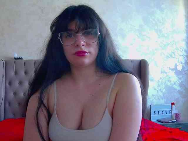 MadelynVelure MadelynVelure